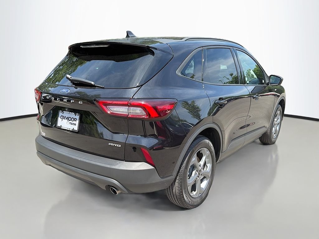 Used 2025 Agate Black Metallic Ford ST-Line image 6
