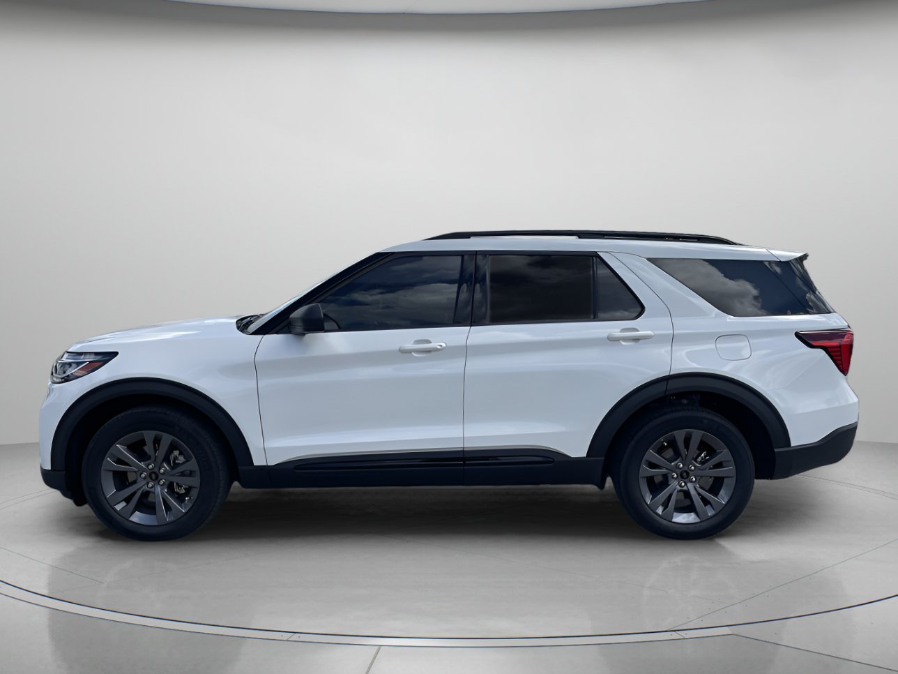 New 2026 Star White Metallic Tri-Coat Ford Active image 5