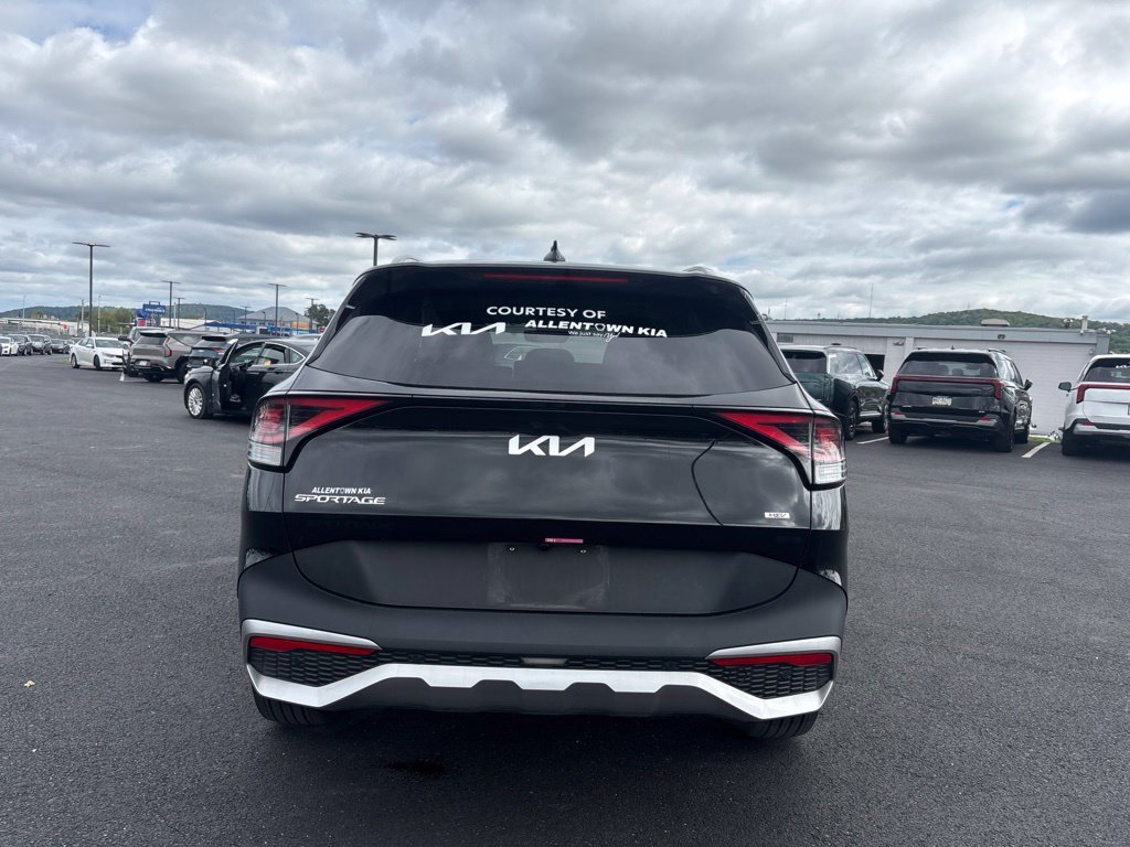 Used 2025 Black Kia EX image 4