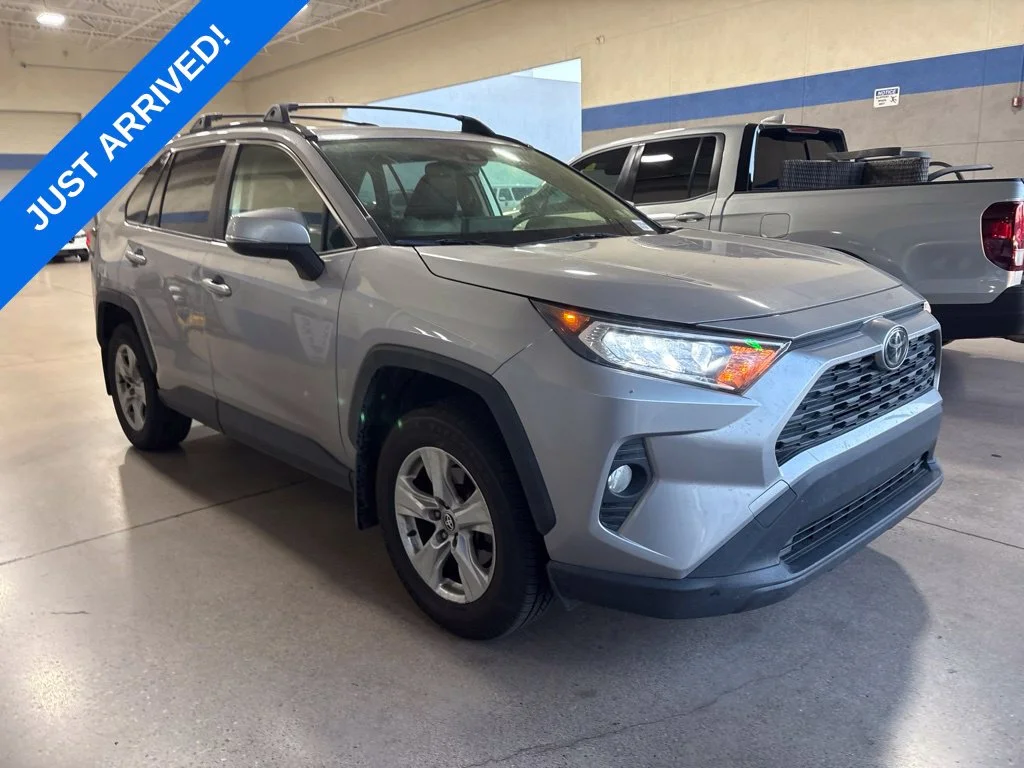 Used 2020 Silver Sky Metallic Toyota XLE image 2
