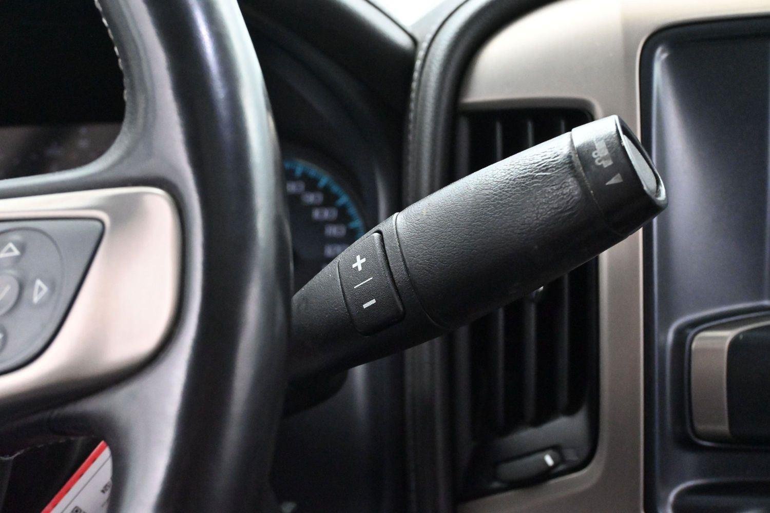 Used 2019 Summit White GMC Denali image 25
