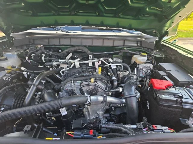 Used 2025 Green Ford Outer Banks image 30