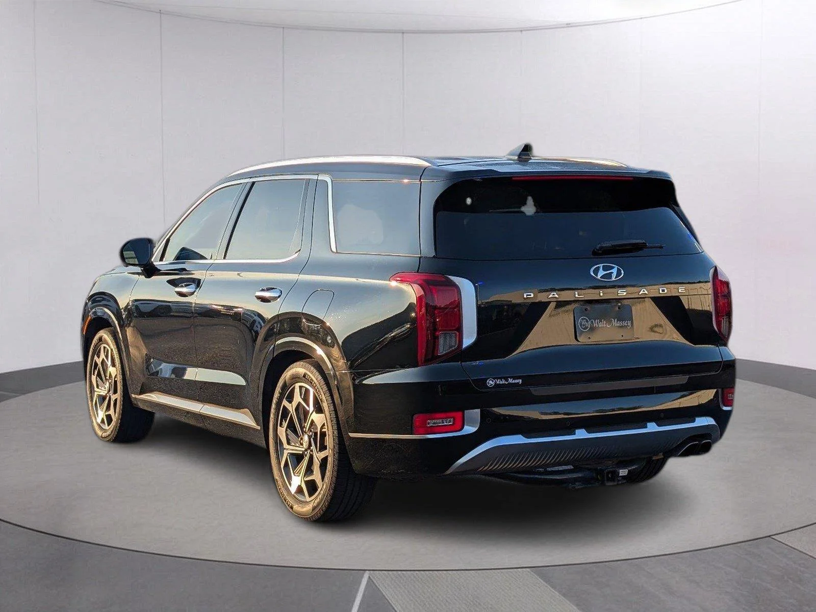 Used 2021 Becketts Black Hyundai Calligraphy image 3