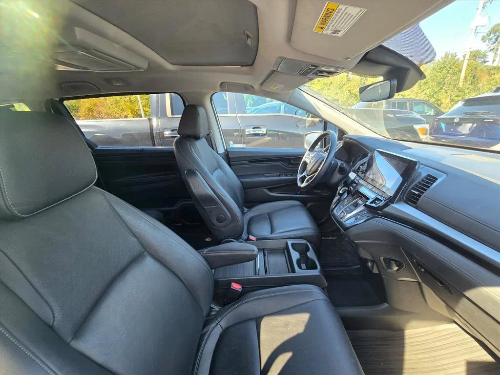 Used 2023  Honda Touring image 9