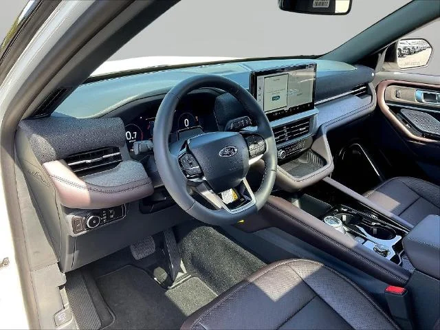 New 2026 Star White Metallic Tri-Coat Ford Platinum™ image 49