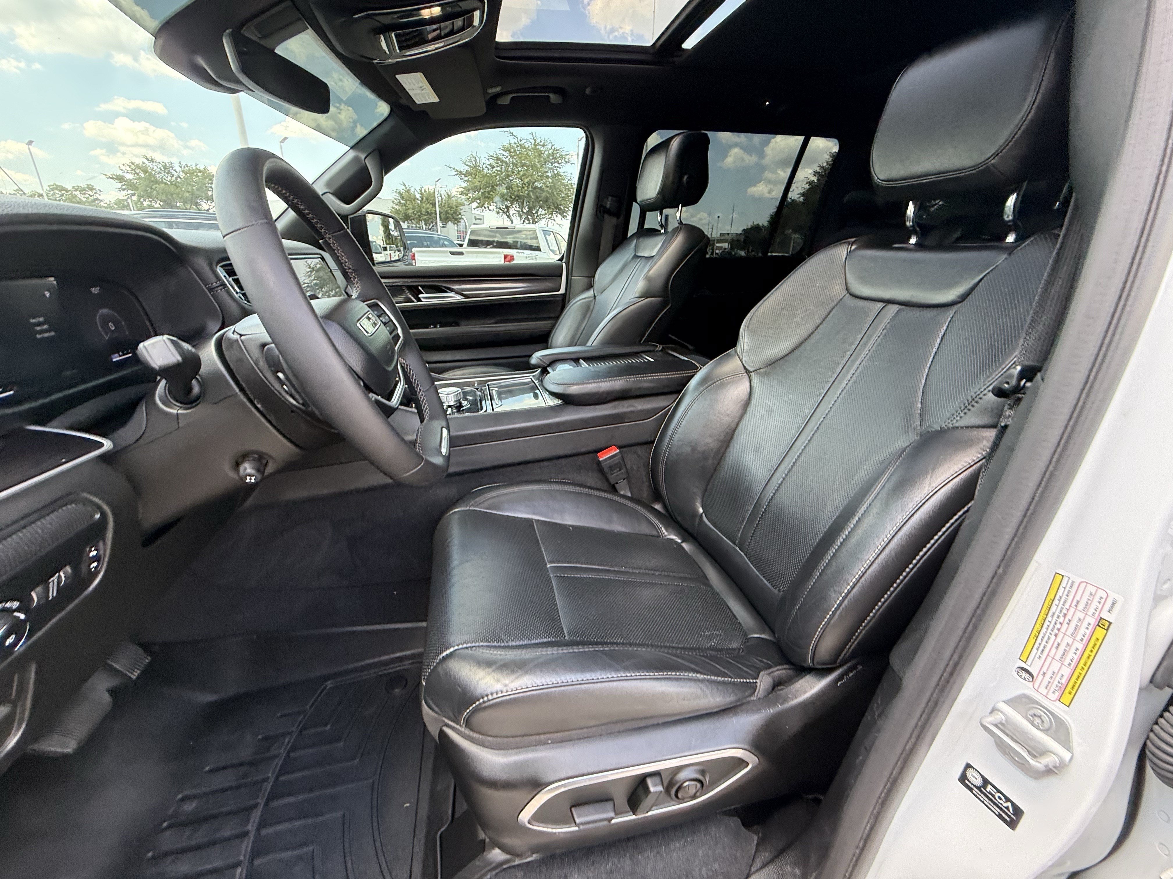 Used 2023 Bright White Clearcoat Jeep Base image 27
