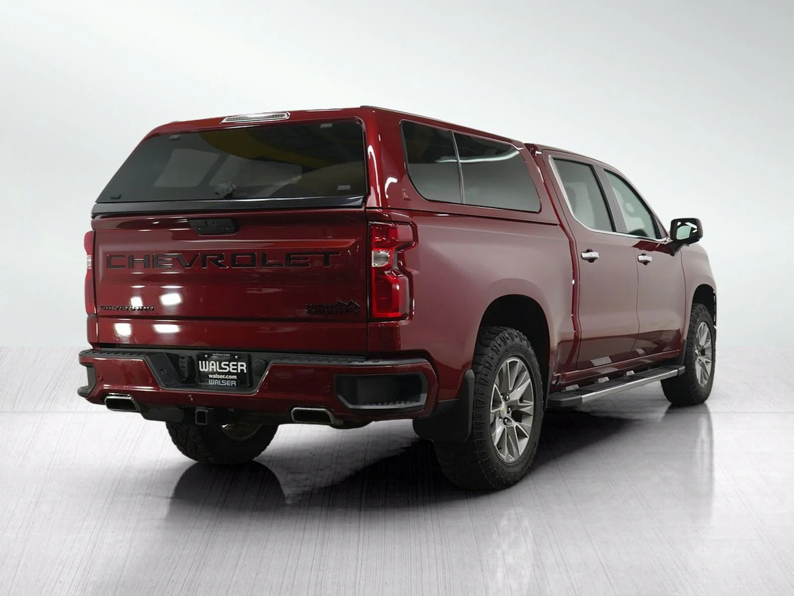 Used 2019 Maroon Chevrolet High Country image 5