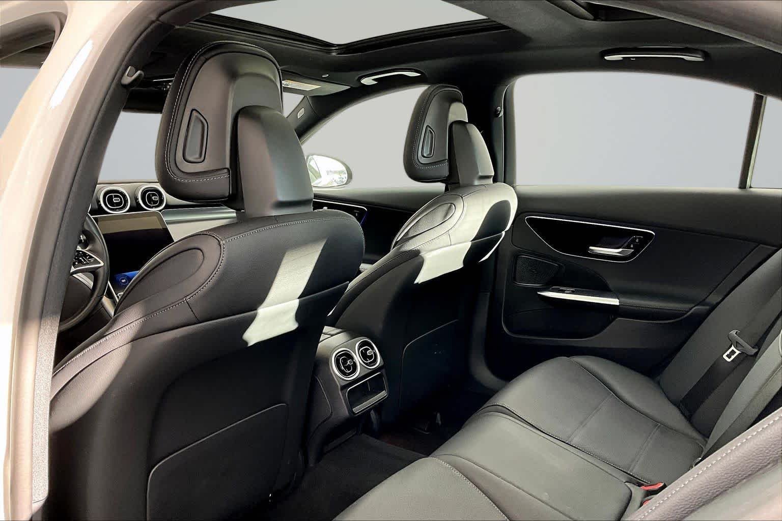 2024 Mercedes-Benz C-Class Sedan C 300 - Photo 12