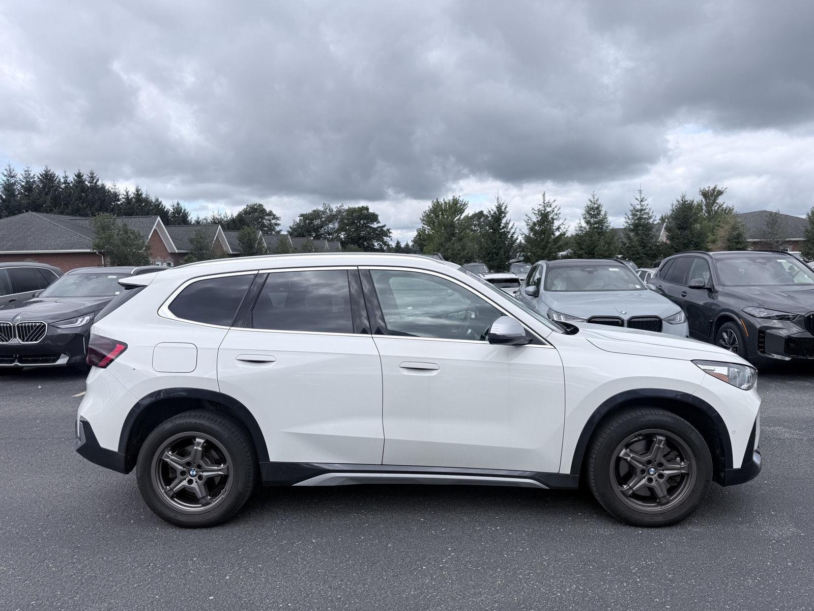 Used 2023 Alpine White BMW xDrive28i image 8