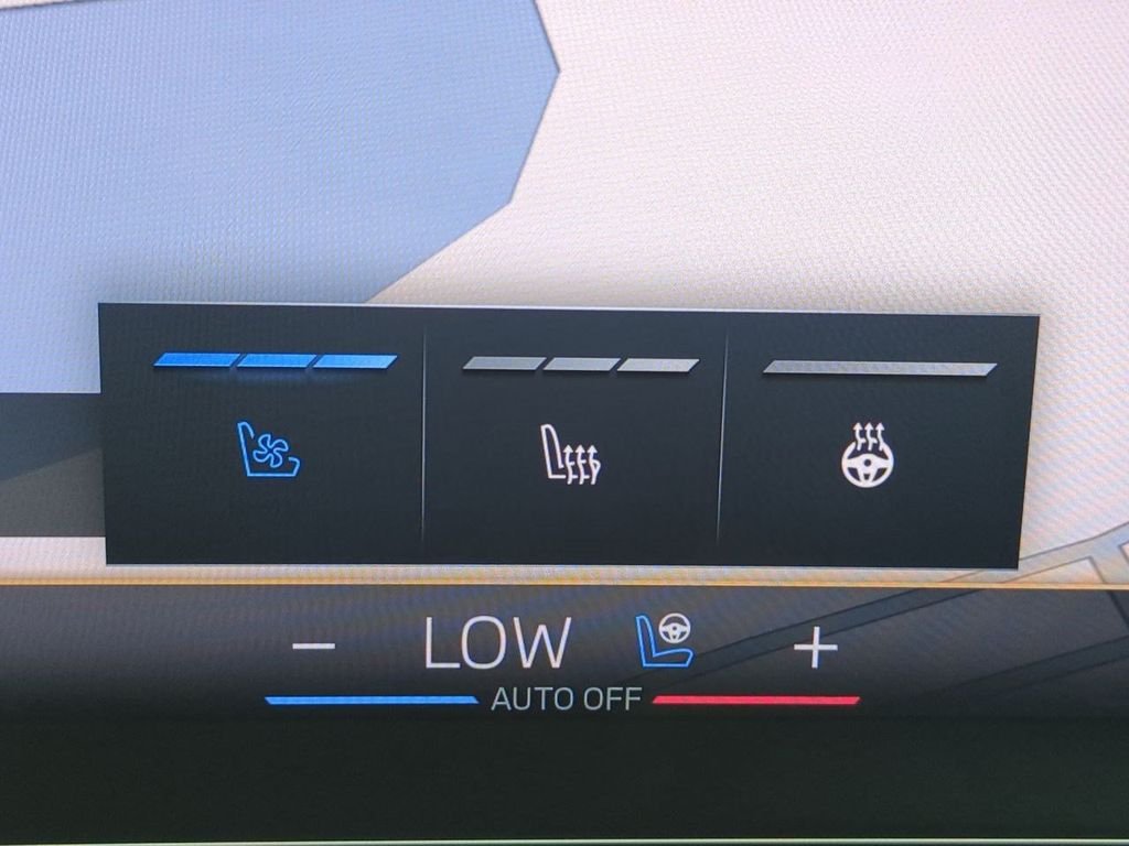 New 2026 Alpine White BMW xDrive40i image 23