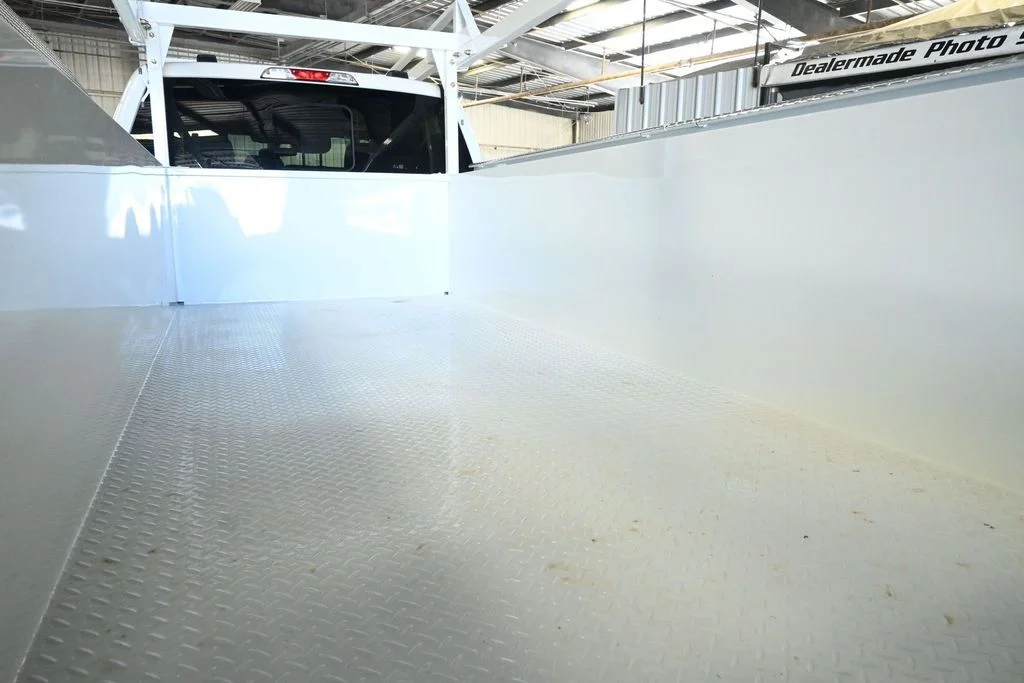 New 2026 Oxford White Ford XL image 22