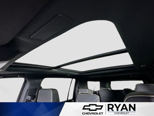 2026 Chevrolet Suburban Premier - Photo 23