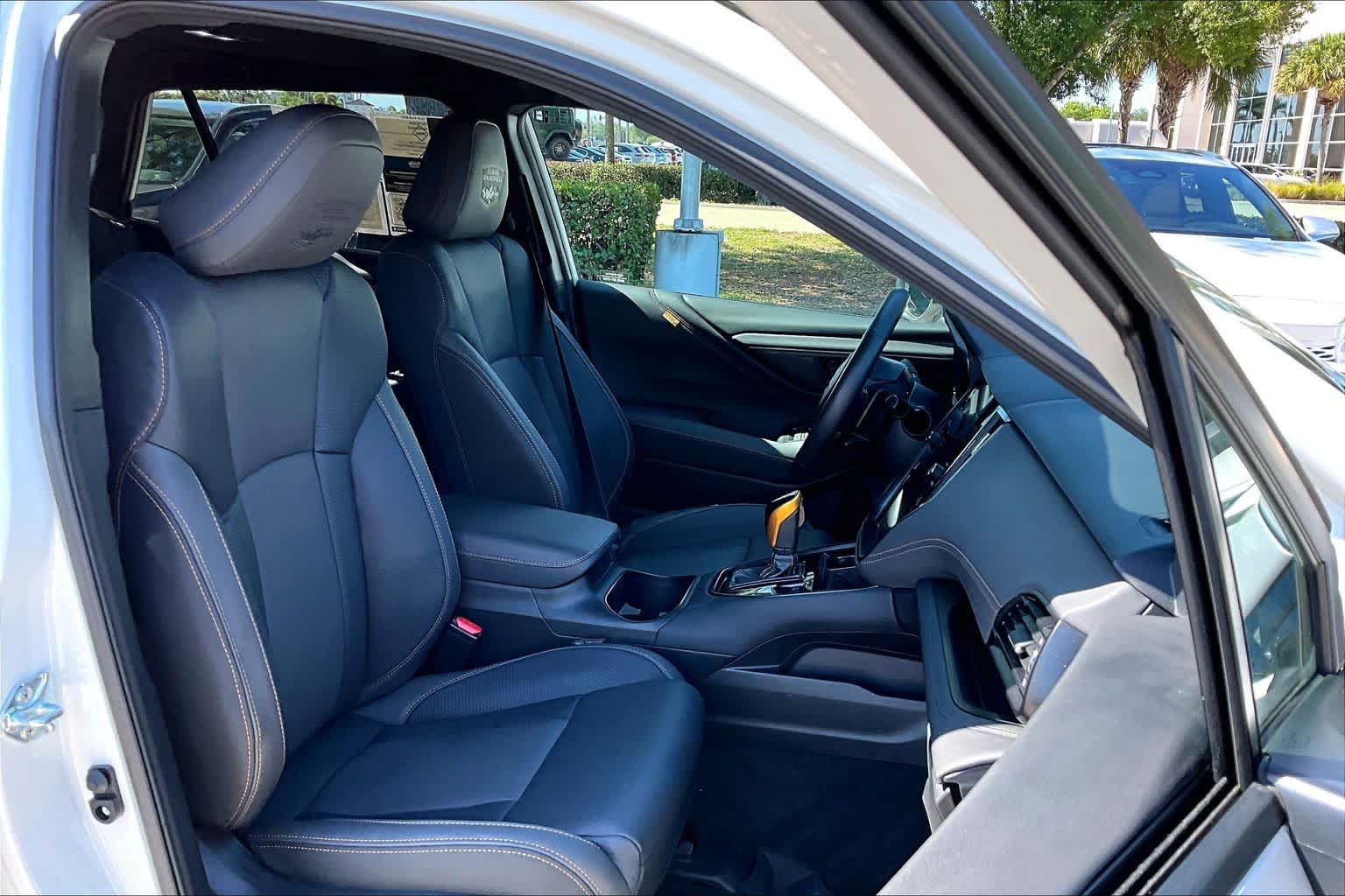 Used 2025 Crystal White Pearl Subaru Wilderness image 9