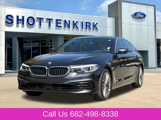 Used 2019 Gray BMW 540i image 3