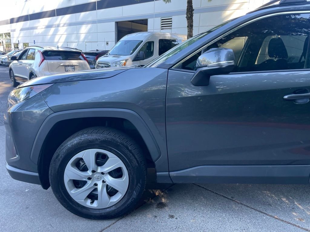 Used 2020 Magnetic Gray Metallic Toyota LE image 7