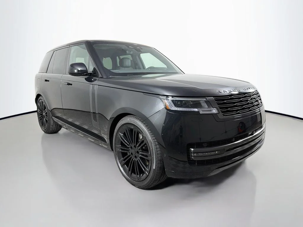 New 2026 Santorini Black Land Rover SE image 3