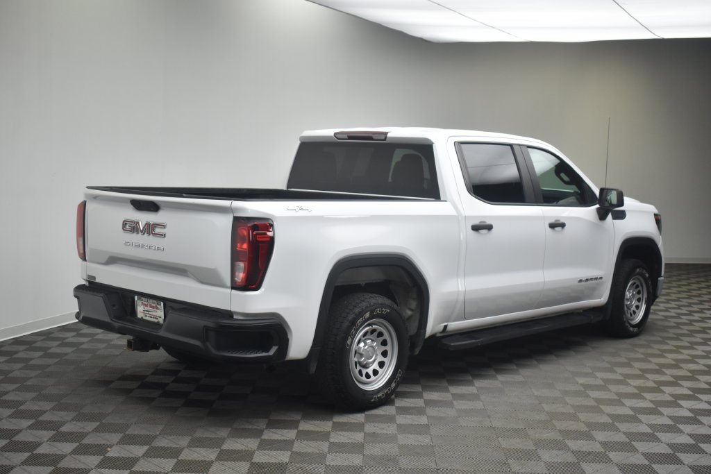 Used 2019 White GMC Base image 5