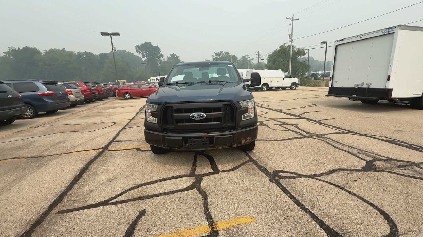 Used 2017 Blue Ford XL image 3