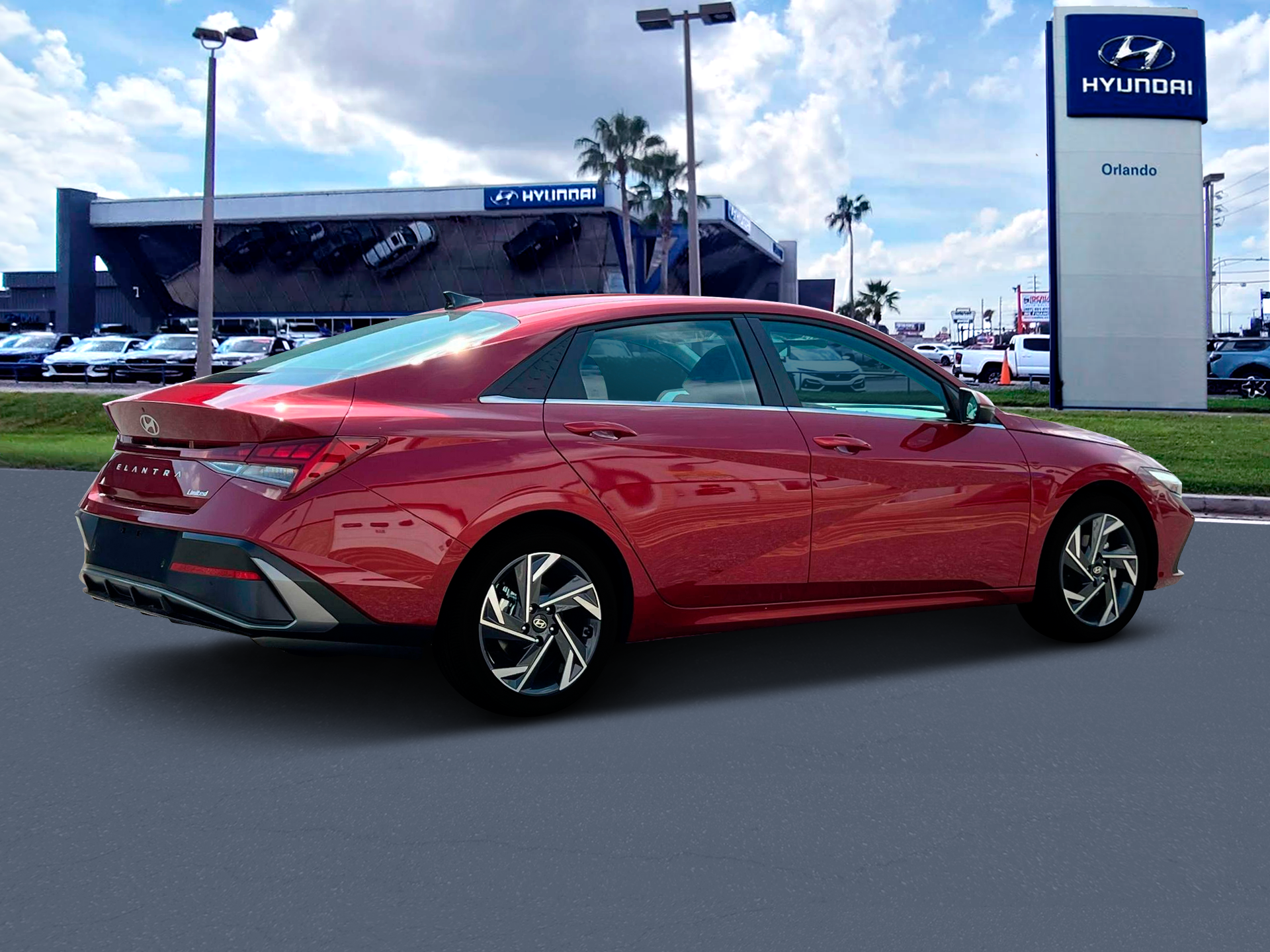 2025 Hyundai Elantra Limited - Photo 8