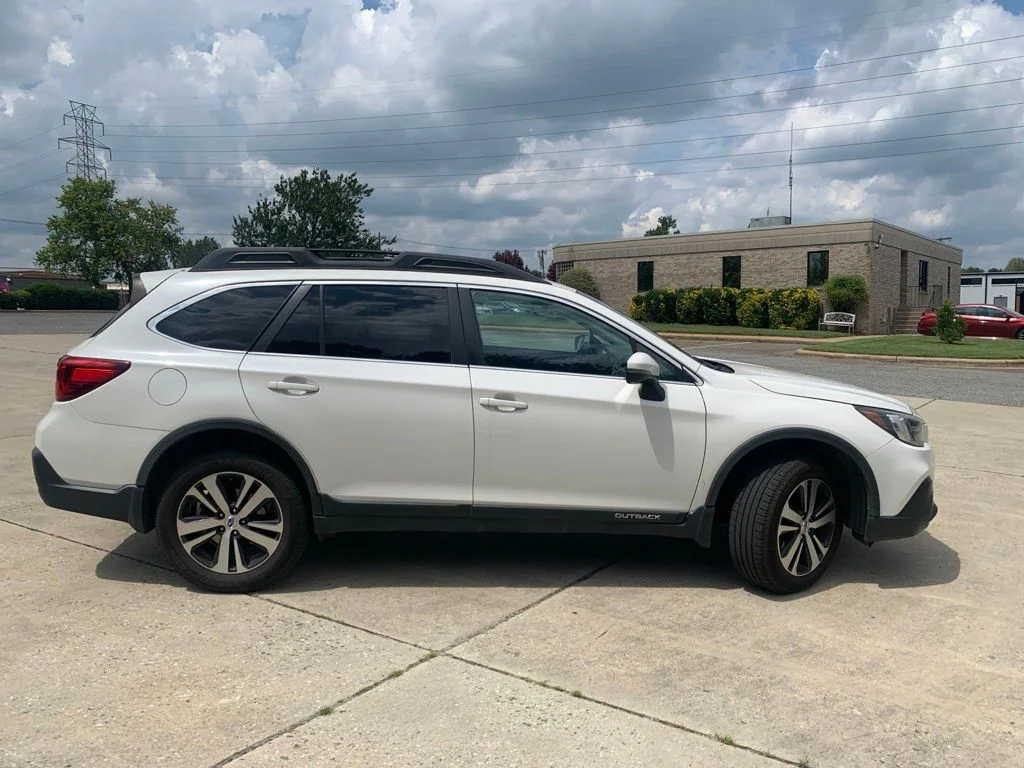 Used 2019 White Subaru 2.5i image 13