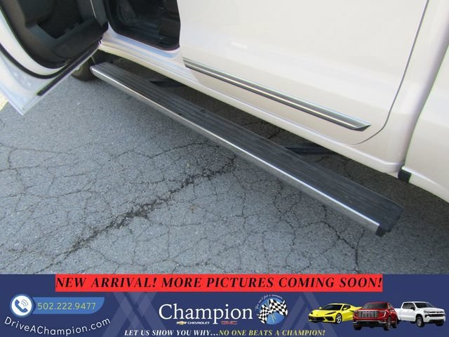 Certified Used 2025 Iridescent Pearl Tricoat Chevrolet High Country image 12