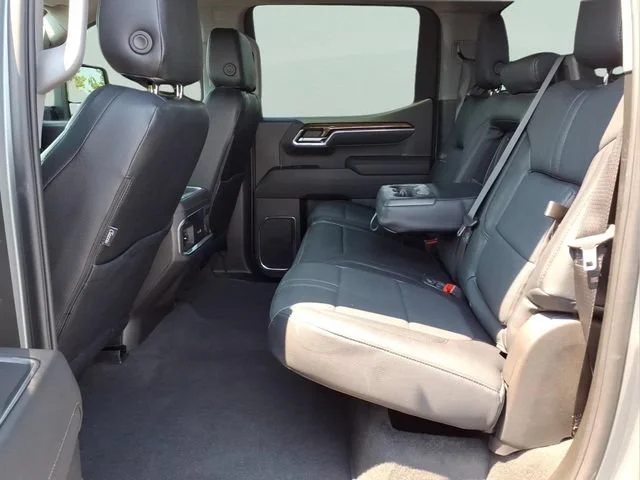 Used 2024 Sterling Metallic GMC Elevation image 19