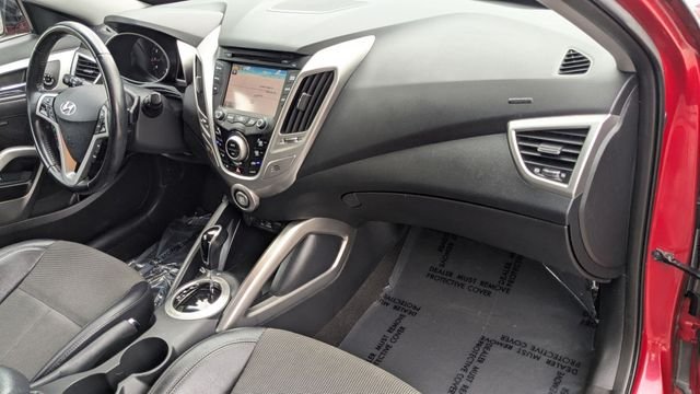 2015 Hyundai Veloster Base - Photo 30