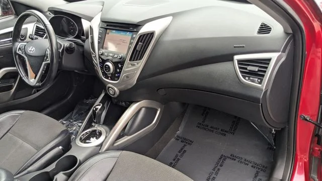 2015 Hyundai Veloster Base - Photo 30