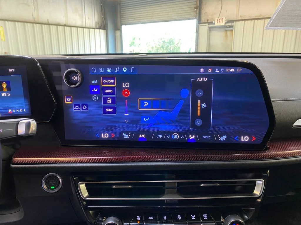 Used 2026 Blue Chevrolet Z71 image 43