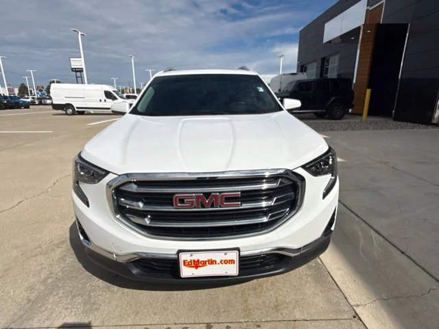 Used 2019 White GMC SLT image 3