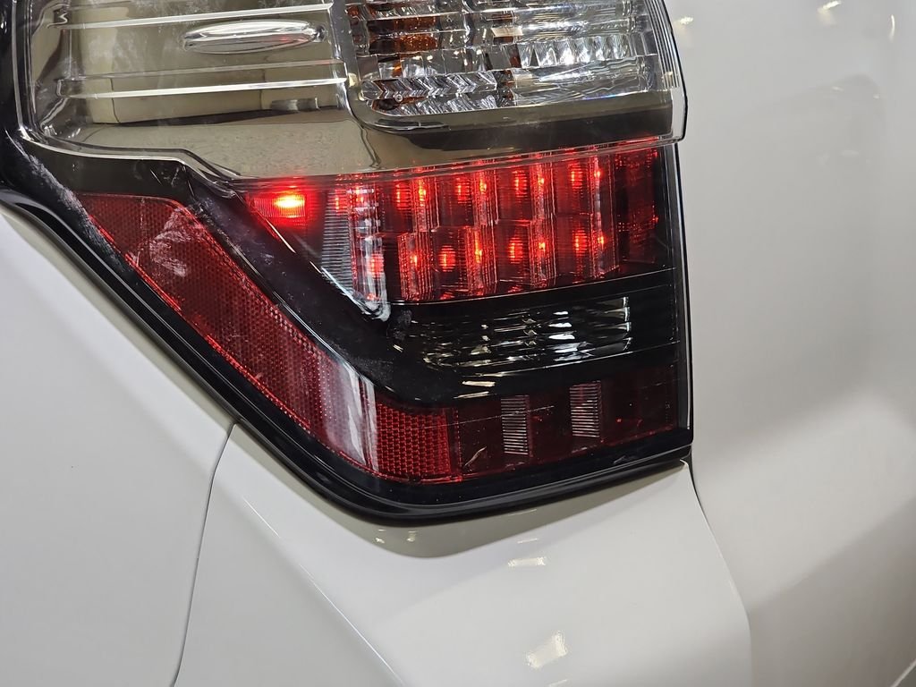 Used 2019 White Toyota SR5 Premium image 35