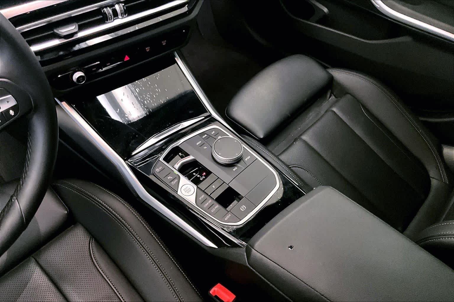 Used 2024 Jet Black BMW 330i image 14