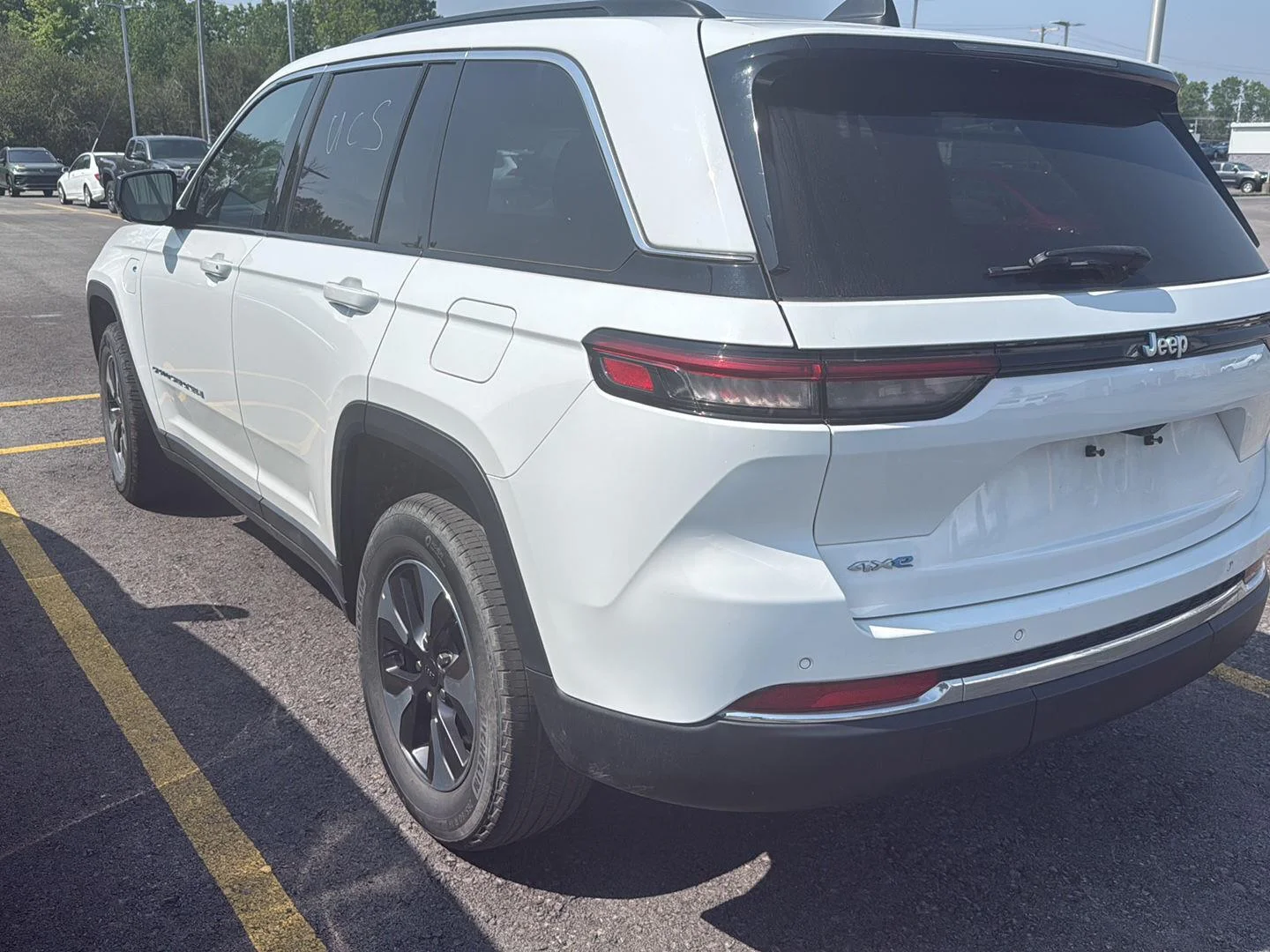 Used 2024 Bright White Clearcoat Jeep LIMI image 6