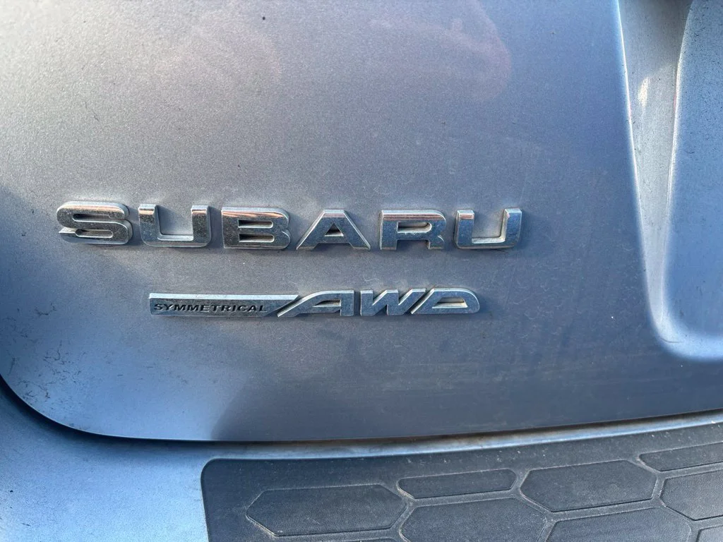 Used 2020 Silver Subaru Limited image 7