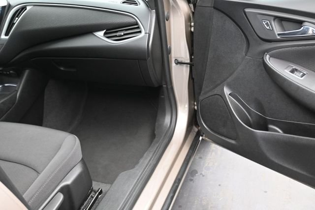 Used 2024 Mineral Gray Metallic Chevrolet LT image 25