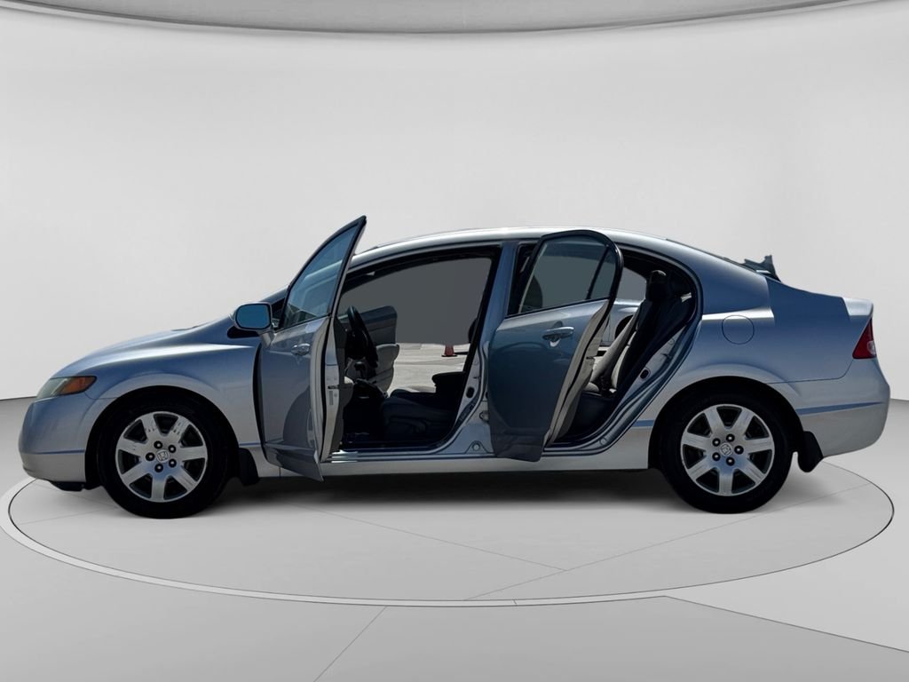 Used 2007 Alabaster Silver Metallic Honda LX image 27