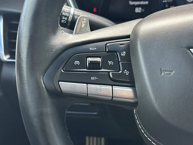 Used 2022 White Cadillac V-Series image 21