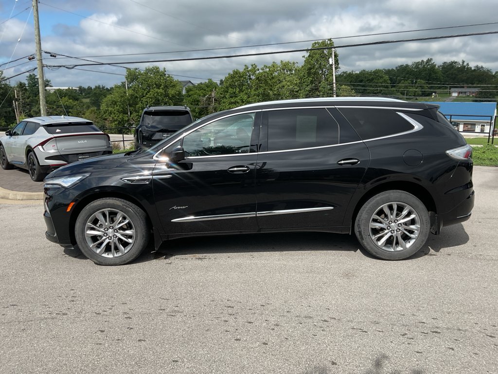 Used 2022 Ebony Twilight Metallic Buick Avenir image 6
