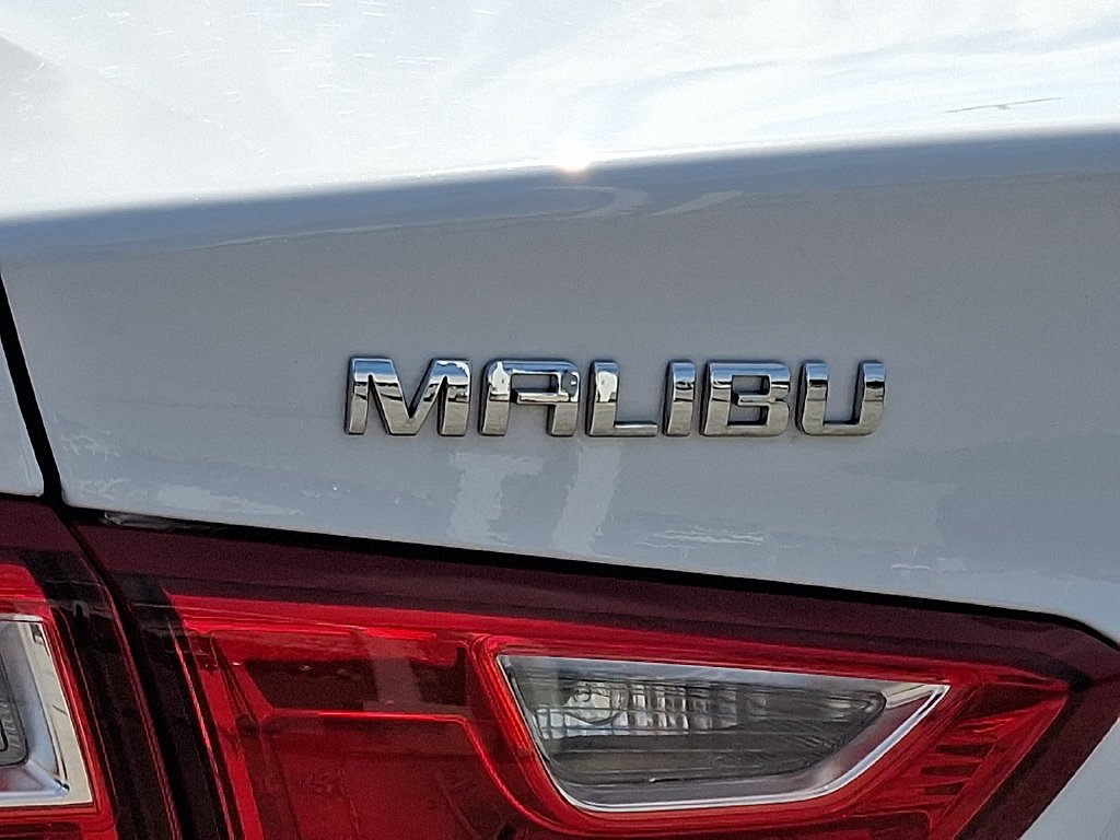 Used 2024 White Chevrolet LT image 30