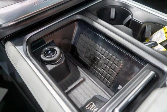Used 2025 Gray Ford Platinum image 33