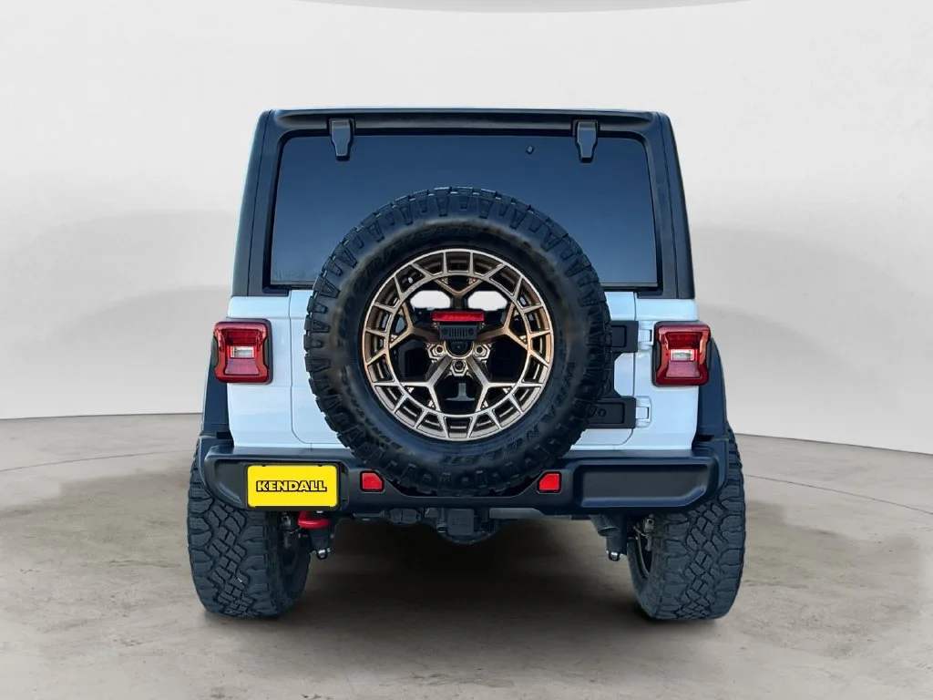 Used 2024 White Jeep Rubicon image 10