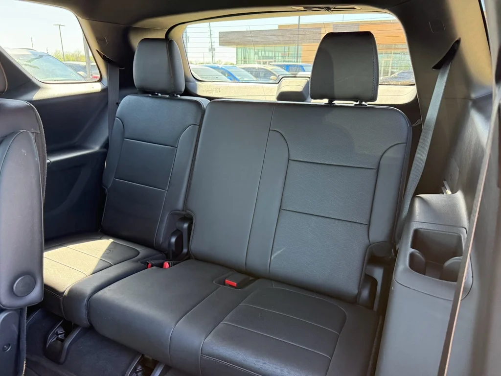 Used 2024 Mosaic Black Metallic Chevrolet High Country image 33