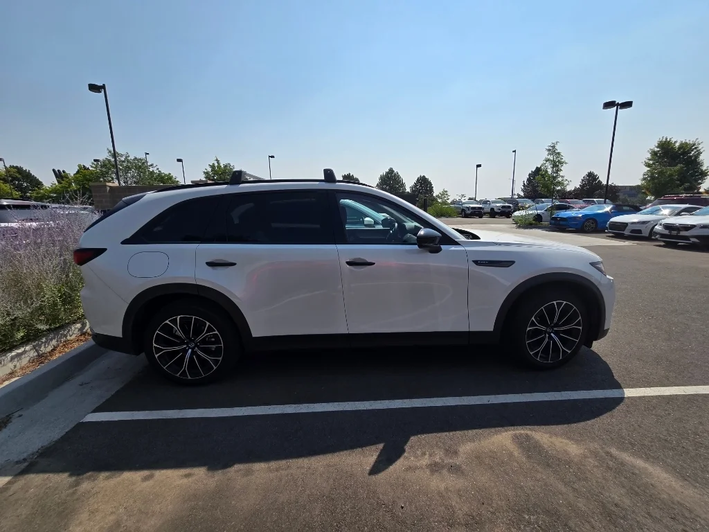 Used 2025 Rhodium White Premium Mazda Premium Package image 15
