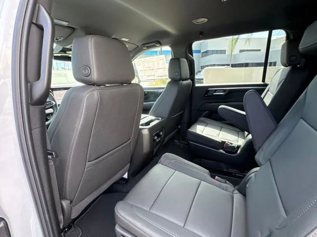 New 2026 White Chevrolet Z71 image 20