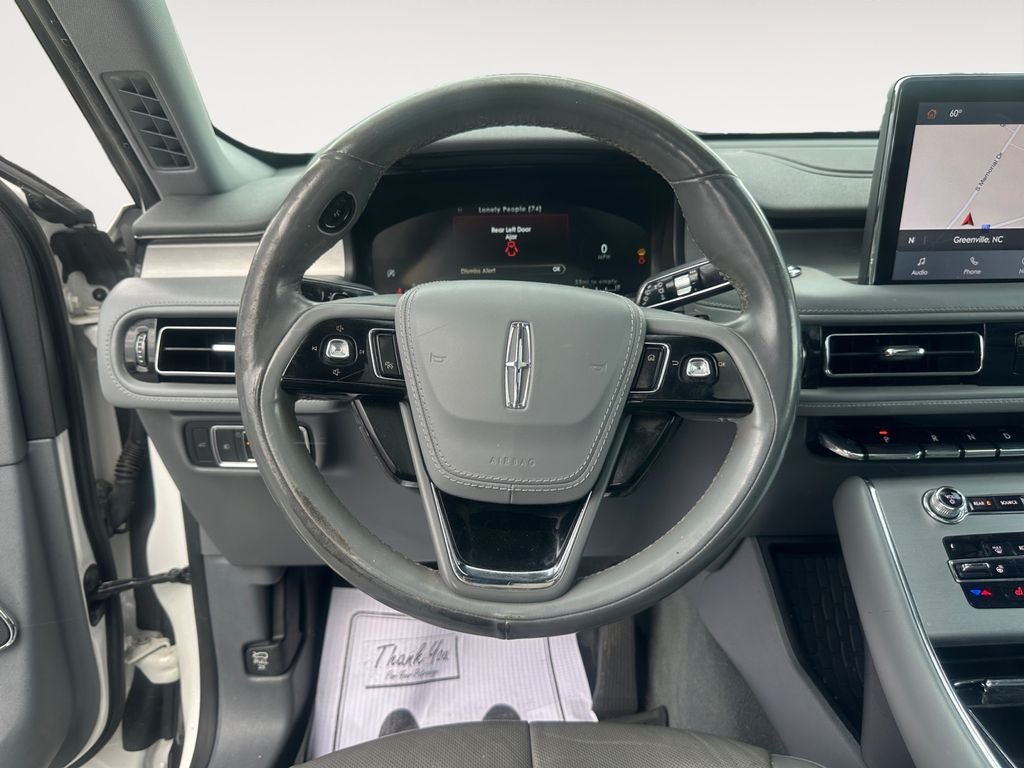 Used 2020 White Lincoln Reserve image 12