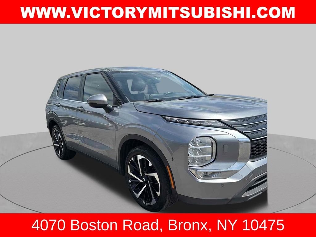 Used 2022 Mitsubishi Outlander SE with VIN JA4J4UA8XNZ087777 for sale in Bronx, NY