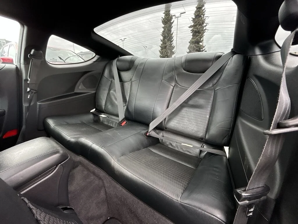 Used 2014  Hyundai 2.0T Premium 6sp Dilawri Certified   Local BC   Re image 31