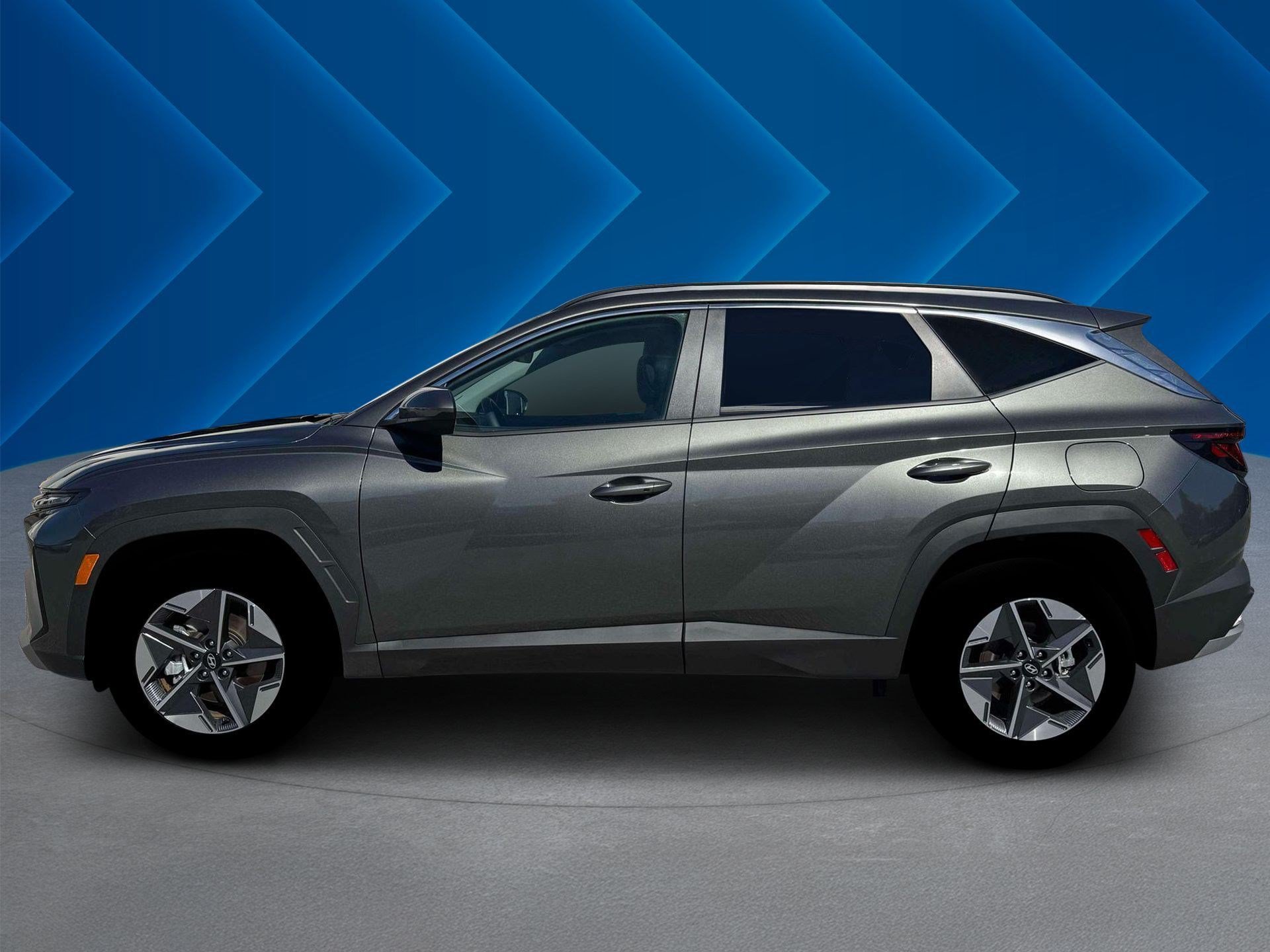 New 2026 Amazon Gray Hyundai SEL AWD image 3