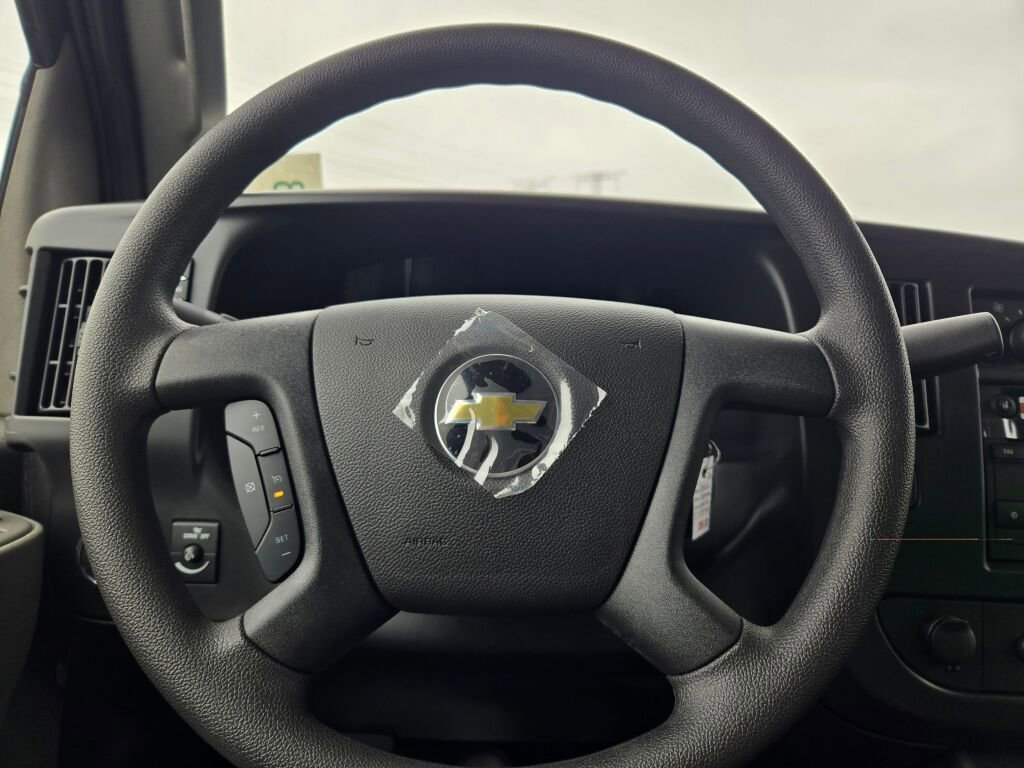 2026 Chevrolet Express Cargo Work Van - Photo 23