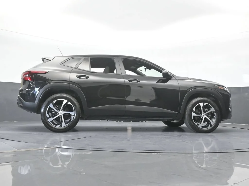 Used 2025 Mosaic Black Metallic Chevrolet 1RS image 56